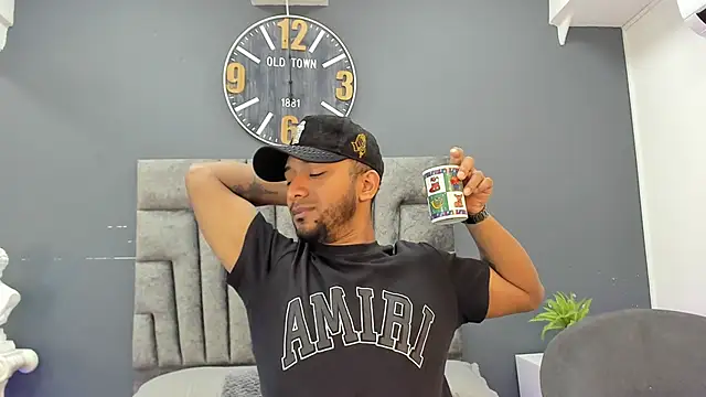 Robin Rief online show from 04-10-26, 07:51