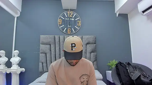 Robin Rief online show from 04-20-26, 08:32