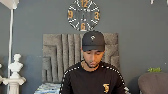 Robin Rief online show from 05-16-26, 07:23