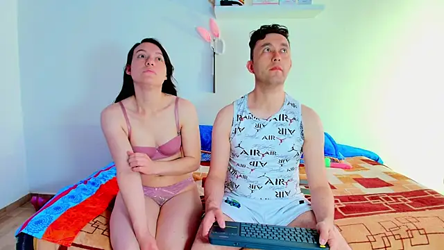 Snapshot of JeremmyAndStacy chatting on 12-03-25, 03:21 JeremmyAndStacy online show from 12-03-25, 03:21