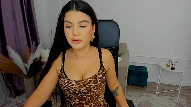 Snapshot of AlluringAriel chatting on 02-06-25, 03:27 AlluringAriel online show from 02-06-25, 03:27