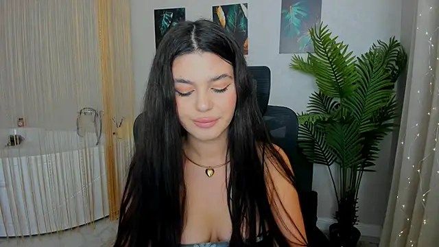 Snapshot of AlluringAriel chatting on 02-16-25, 07:27 AlluringAriel online show from 02-16-25, 07:27