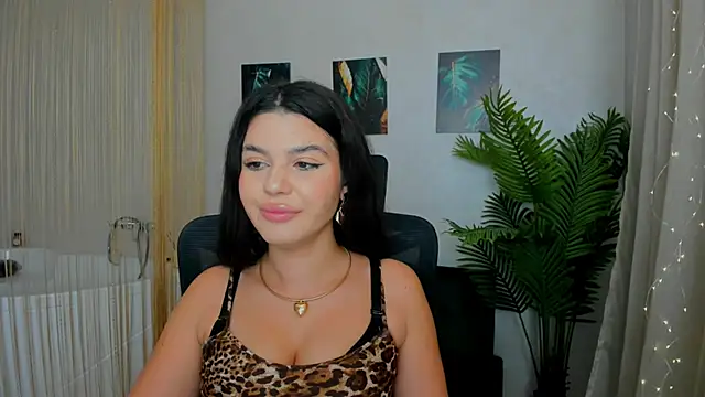 Snapshot of AlluringAriel chatting on 02-16-25, 10:43 AlluringAriel online show from 02-16-25, 10:43