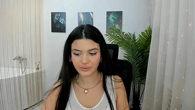 Snapshot of AlluringAriel chatting on 02-23-25, 10:31 AlluringAriel online show from 02-23-25, 10:31