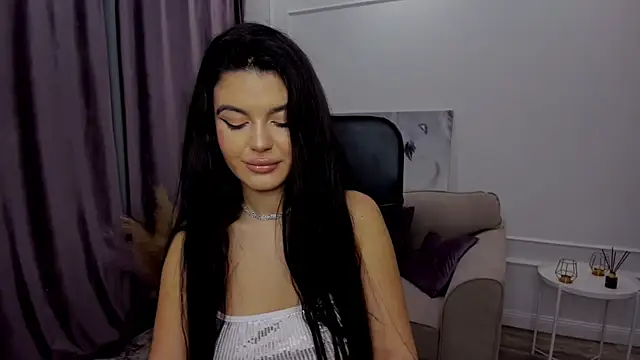 Snapshot of AlluringAriel chatting on 02-28-25, 10:39 AlluringAriel online show from 02-28-25, 10:39