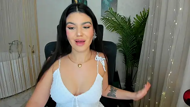 Snapshot of AlluringAriel chatting on 03-01-25, 07:26 AlluringAriel online show from 03-01-25, 07:26