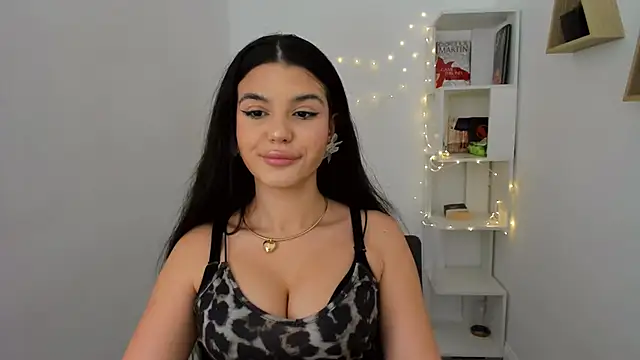 Snapshot of AlluringAriel chatting on 03-04-25, 03:59 AlluringAriel online show from 03-04-25, 03:59