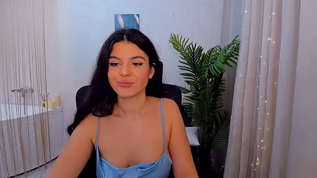 Snapshot of AlluringAriel chatting on 03-17-25, 01:46 AlluringAriel online show from 03-17-25, 01:46