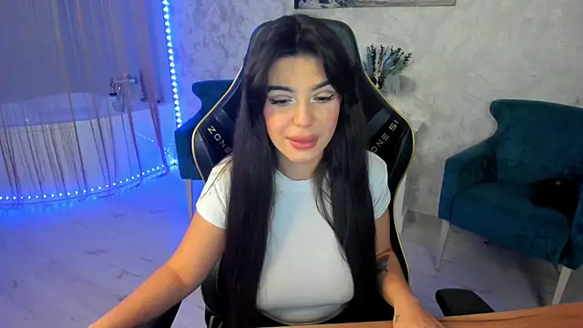 Snapshot of AlluringAriel chatting on 10-04-25, 07:34 AlluringAriel online show from 10-04-25, 07:34