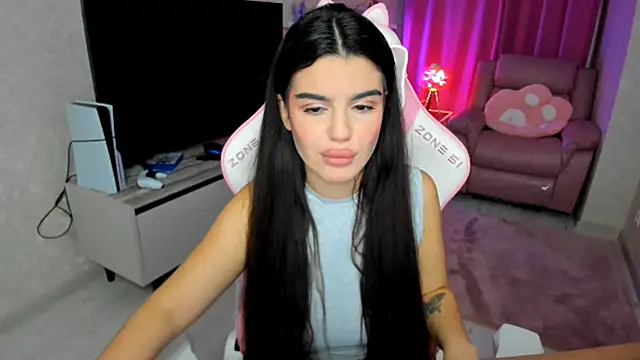 Snapshot of AlluringAriel chatting on 10-12-25, 07:35 AlluringAriel online show from 10-12-25, 07:35