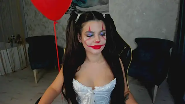 Snapshot of AlluringAriel chatting on 10-17-25, 07:27 AlluringAriel online show from 10-17-25, 07:27