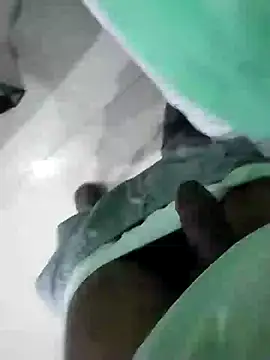 KUKU69XX online show from 12-25-24, 07:34