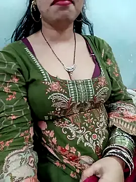 Snapshot of Haniya-143 chatting on 12-20-25, 09:33 Haniya-143 online show from 12-20-25, 09:33