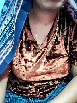 Snapshot of Haniya-143 chatting on 01-16-26, 12:20 Haniya-143 online show from 01-16-26, 12:20