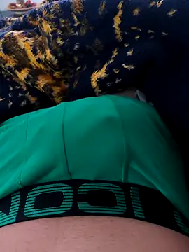 Snapshot of ariel-rick chatting on 11-21-25, 01:54 ariel-rick online show from 11-21-25, 01:54