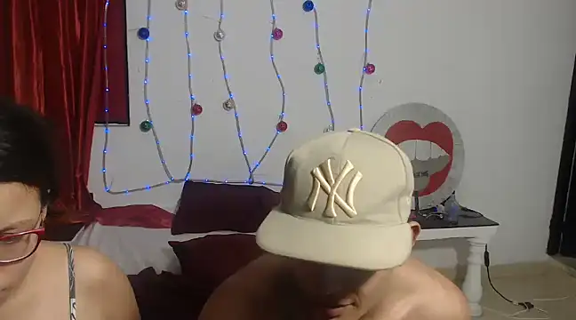 Snapshot of PartySexting chatting on 12-14-24, 08:56 PartySexting online show from 12-14-24, 08:56