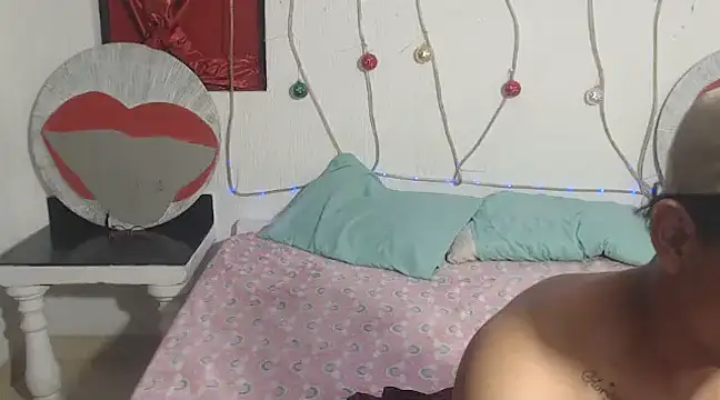 Snapshot of PartySexting chatting on 12-20-24, 08:49 PartySexting online show from 12-20-24, 08:49