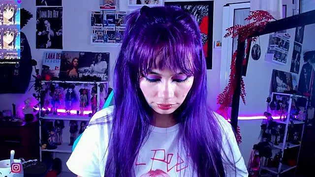 Snapshot of _sakae_ chatting on 09-18-25, 06:59  sakae  online show from 09-18-25, 06:59