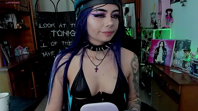 Snapshot of _sakae_ chatting on 03-28-26, 10:15 sakae online show from 03-28-26, 10:15