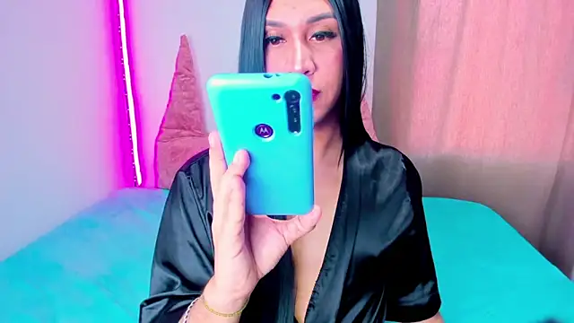 Candace Queen online show from 12-05-25, 01:52