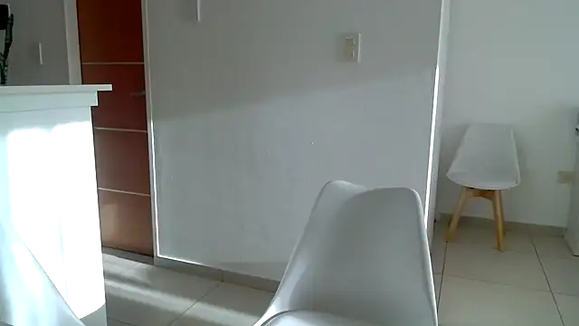 Snapshot of CabledHeredity chatting on 10-28-25, 09:17 CabledHeredity online show from 10-28-25, 09:17