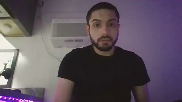 Snapshot of DerekPerez2025 chatting on 02-07-25, 12:20 DerekPerez2025 online show from 02-07-25, 12:20