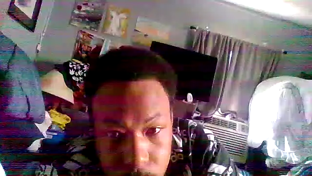 Snapshot of Creationmonster0 chatting on 05-22-26, 06:02 Creationmonster0 online show from 05-22-26, 06:02
