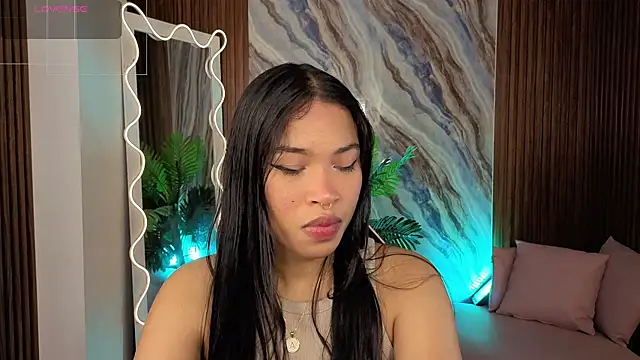 Snapshot of penelope_tay1 chatting on 04-26-26, 03:15 penelope tay1 online show from 04-26-26, 03:15