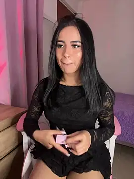 Snapshot of Emily-14 chatting on 01-06-26, 06:28 Emily-14 online show from 01-06-26, 06:28