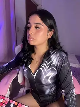 Snapshot of Emily-14 chatting on 02-04-26, 04:29 Emily-14 online show from 02-04-26, 04:29