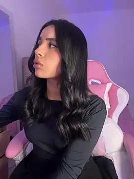 Snapshot of Emily-14 chatting on 03-19-26, 05:55 Emily-14 online show from 03-19-26, 05:55