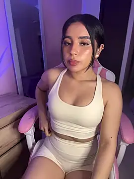 Emily-14 online show from 05-28-26, 03:15