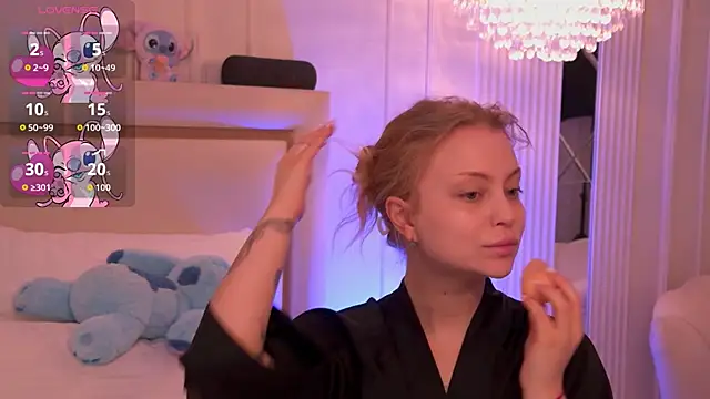 DorisHell online show from 11-25-25, 12:10