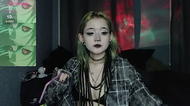 Snapshot of Milten-Trish chatting on 02-25-26, 07:34 Milten-Trish online show from 02-25-26, 07:34