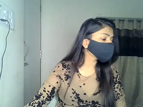 Snapshot of kritikadoll chatting on 03-26-26, 09:15 kritikadoll online show from 03-26-26, 09:15