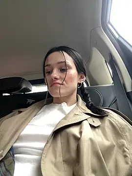 Snapshot of Mia_Mia_M chatting on 04-25-26, 02:03 Mia Mia M online show from 04-25-26, 02:03