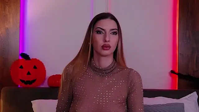 Snapshot of SkylerSpark chatting on 10-27-25, 08:46 SkylerSpark online show from 10-27-25, 08:46