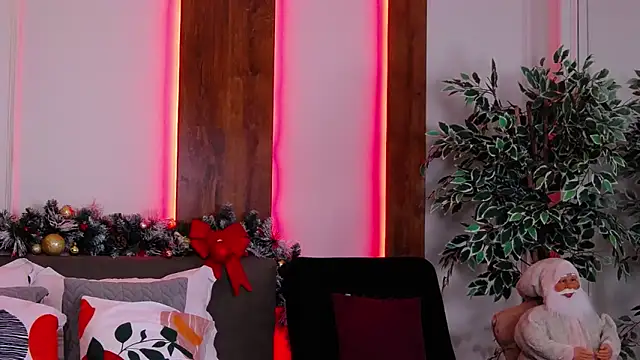 Snapshot of SkylerSpark chatting on 11-28-25, 07:27 SkylerSpark online show from 11-28-25, 07:27