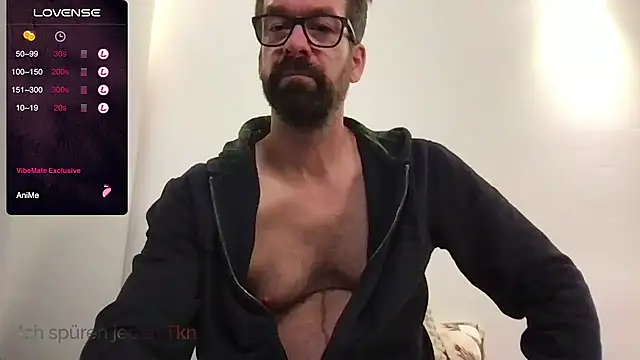 Snapshot of Sash_Ge chatting on 01-27-25, 10:38 Sash Ge online show from 01-27-25, 10:38