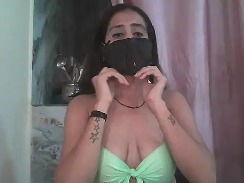 Snapshot of diyayourdil chatting on 11-19-25, 05:51 diyayourdil online show from 11-19-25, 05:51