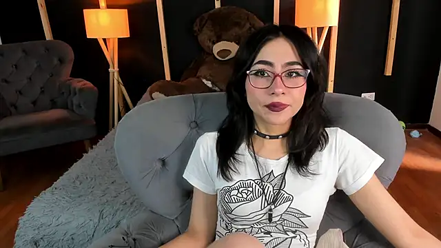 vampy dolll online show from 12-13-24, 01:01