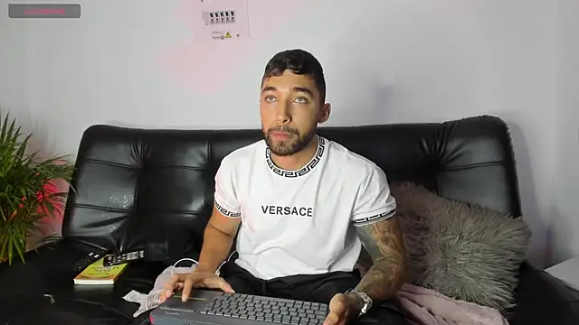 Sweet and caramel online show from 02-05-25, 10:44