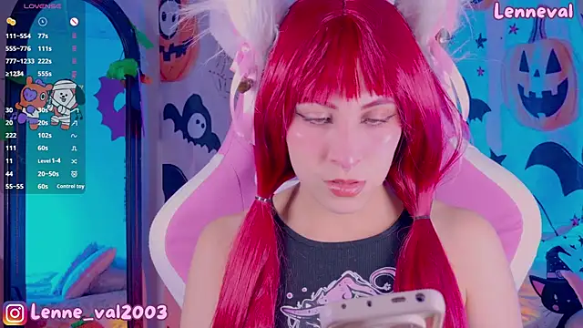 Lenneval1 online show from 10-17-25, 02:26