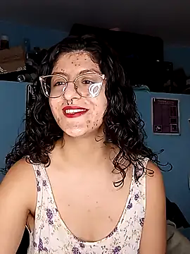 Snapshot of LoveElectra chatting on 12-31-24, 08:02 LoveElectra online show from 12-31-24, 08:02