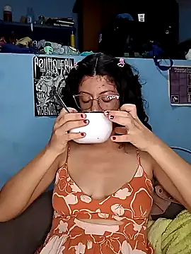 Snapshot of LoveElectra chatting on 01-30-25, 03:44 LoveElectra online show from 01-30-25, 03:44