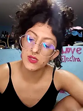 Snapshot of LoveElectra chatting on 11-13-25, 09:36 LoveElectra online show from 11-13-25, 09:36