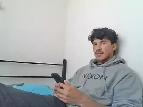 Snapshot of xxx-999 chatting on 03-17-25, 04:22 xxx-999 online show from 03-17-25, 04:22