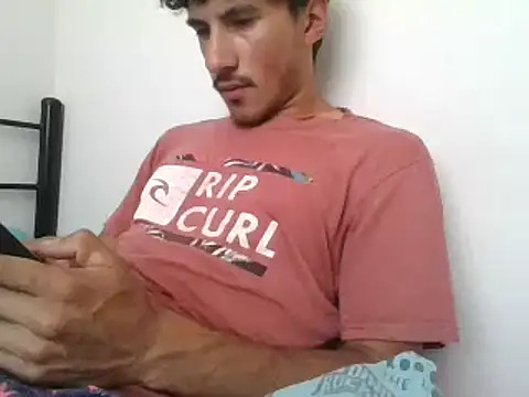 Snapshot of xxx-999 chatting on 03-18-25, 07:53 xxx-999 online show from 03-18-25, 07:53