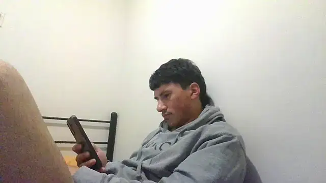 Snapshot of xxx-999 chatting on 09-26-25, 04:38 xxx-999 online show from 09-26-25, 04:38