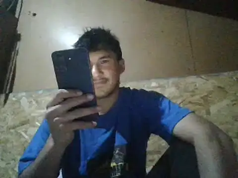 Snapshot of xxx-999 chatting on 10-01-25, 02:50 xxx-999 online show from 10-01-25, 02:50